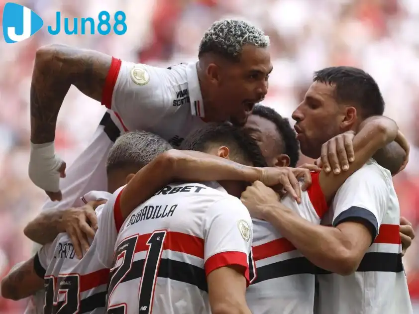 Sao Paulo đang thi đấu kém hiệu quả trong thời gian qua (Ảnh: DAZN) Sao Paulo đang thi đấu kém hiệu quả trong thời gian qua (Ảnh: DAZN)