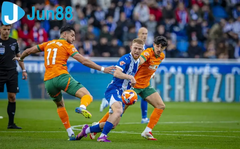 Alaves quyết giành chiến thắng trong cuộc tiếp đón Valencia. (Ảnh: Internet) Alaves quyết giành chiến thắng trong cuộc tiếp đón Valencia. (Ảnh: Internet)